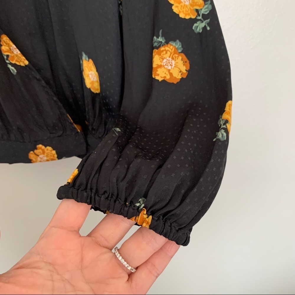 Madewell Bubble Sleeve Wrap Floret Blouse - Picture 4 of 9